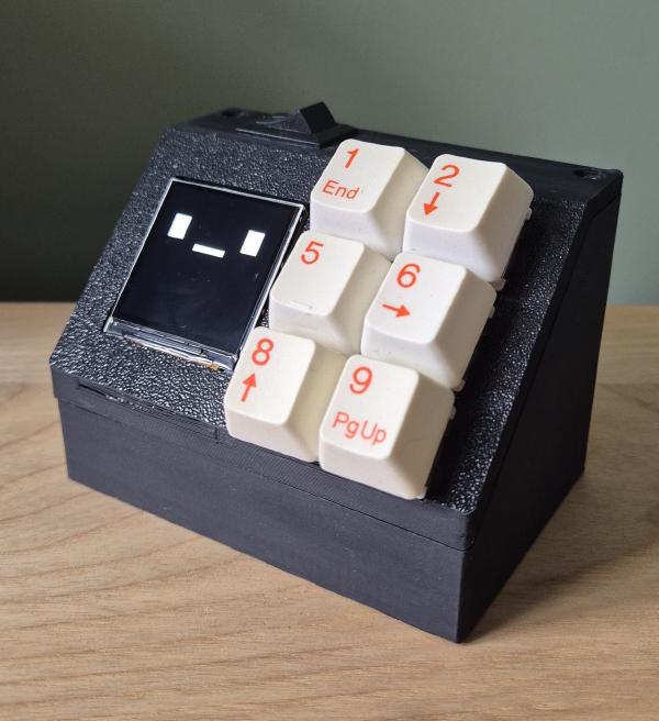 D1 Desk Clock